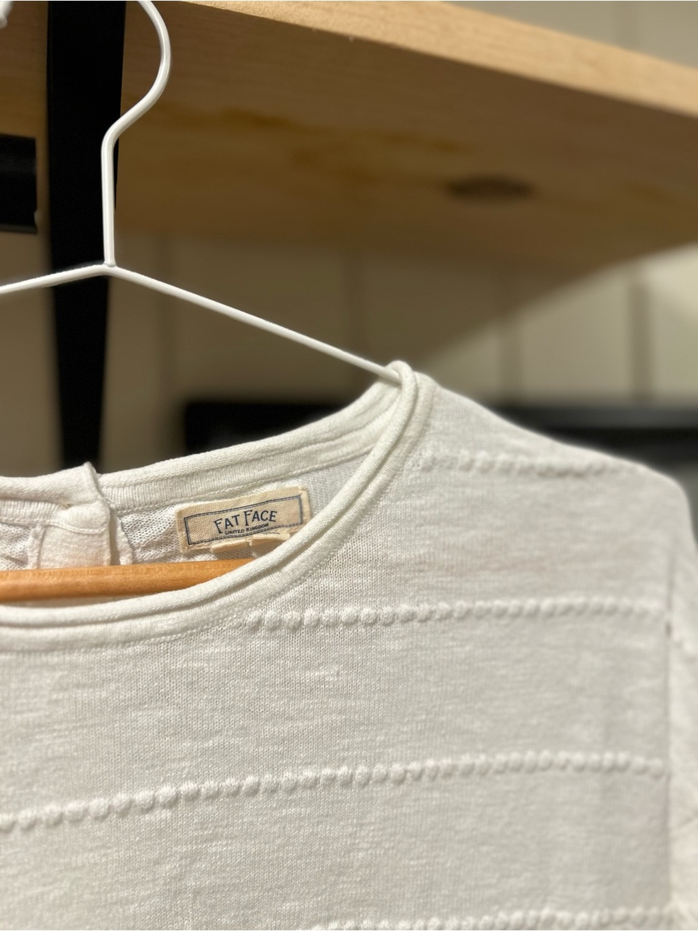 Fat Face Cotton/Linen Long Sleeve with Button Up Back - Picture 4 of 7